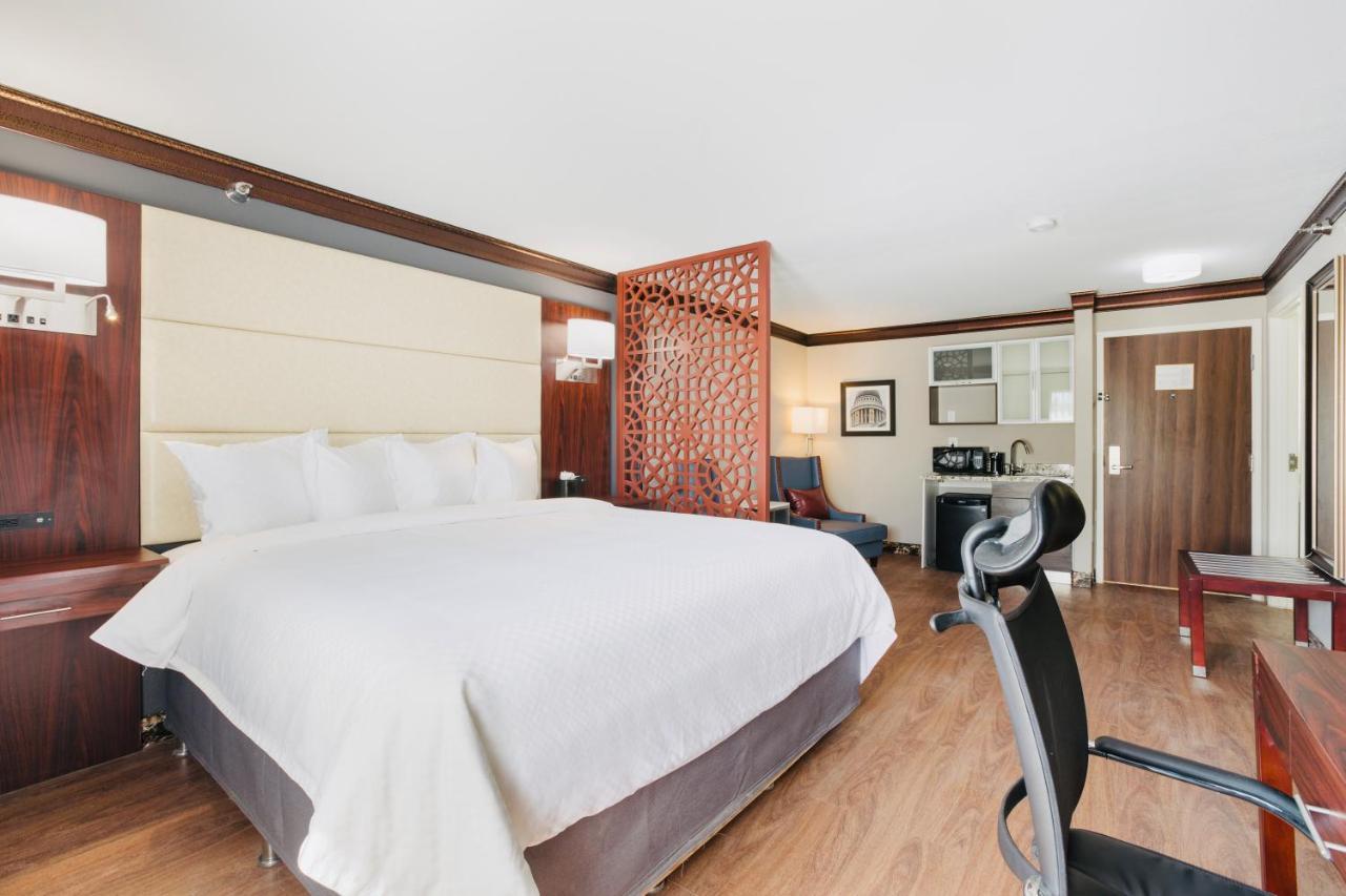 The Leo Collection Detroit, Ascend Hotel Collection Lincoln Park Экстерьер фото