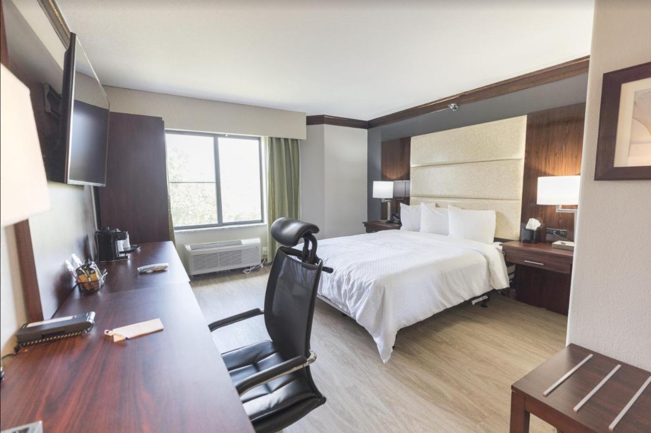 The Leo Collection Detroit, Ascend Hotel Collection Lincoln Park Экстерьер фото