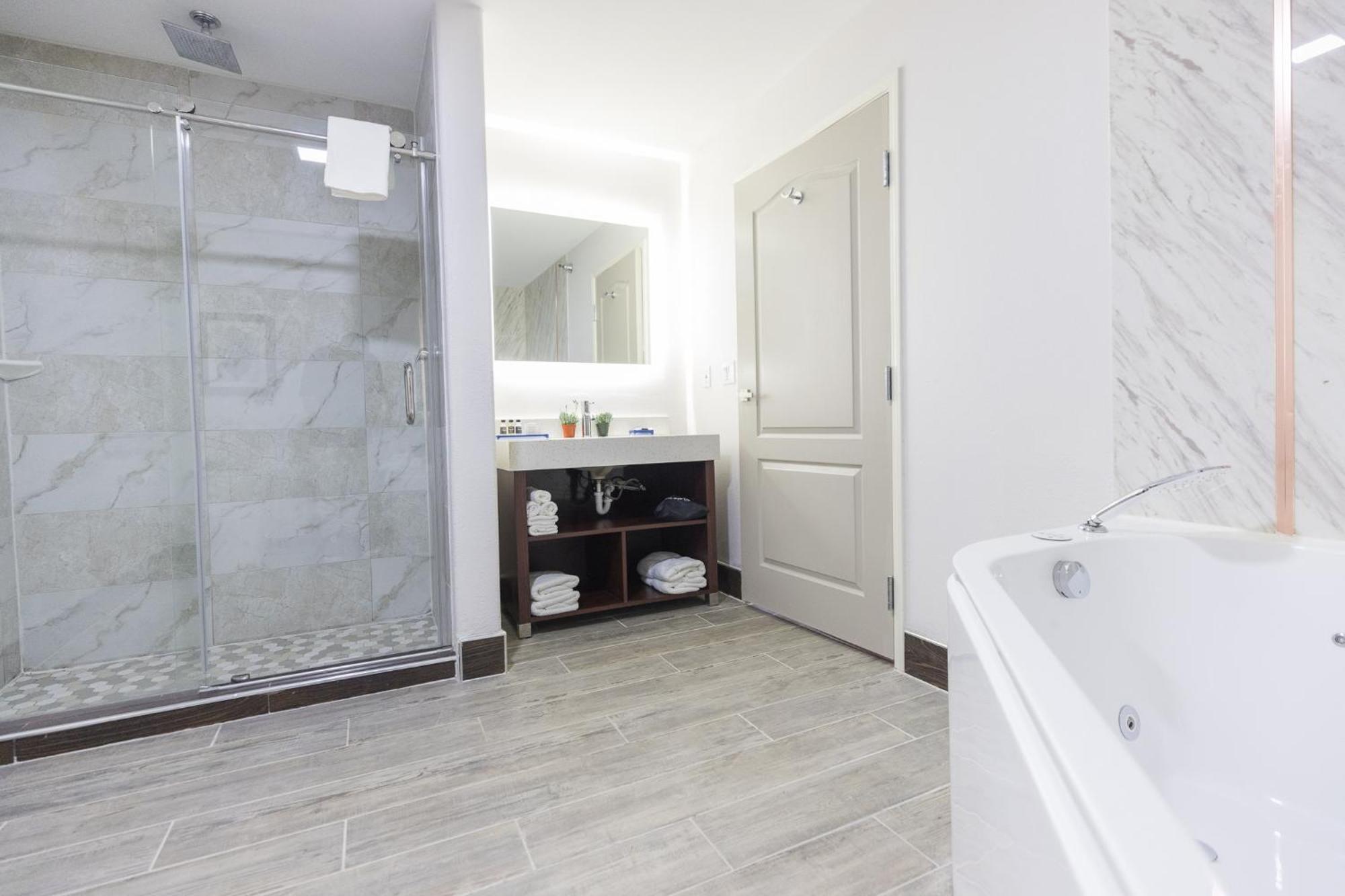 The Leo Collection Detroit, Ascend Hotel Collection Lincoln Park Экстерьер фото